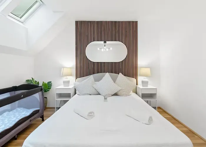Fast Wifi I 3 Min Walk To Metro I On-site Parking For 19,90 Eur Bécs