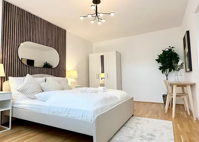 Apartman Fast Wifi I 3 Min Walk To Metro I On-site Parking For 19,90 Eur *